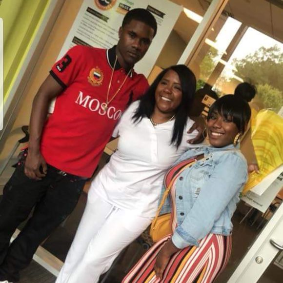 Meet your Posher, Shawna - Picture 1 of 1